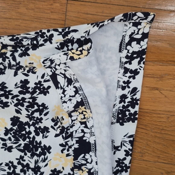 LIZ CLAIBORNE WOMEN'S BLUE AND WHITE FLORAL SUMMER TANK TOP SIZE MEDIUM - Picture 13 of 13